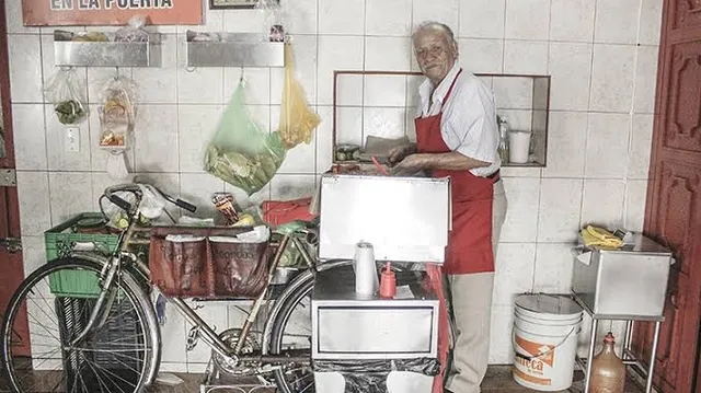 Tortas Ahogadas Don José El de la Bicicleta