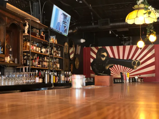 18Bin Bar & Restaurant