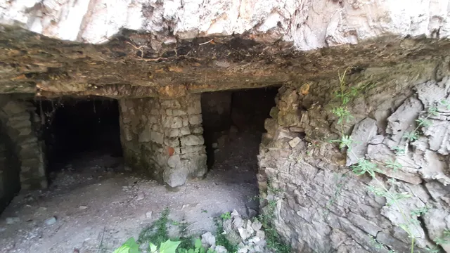 Grota kryształów gipsowych