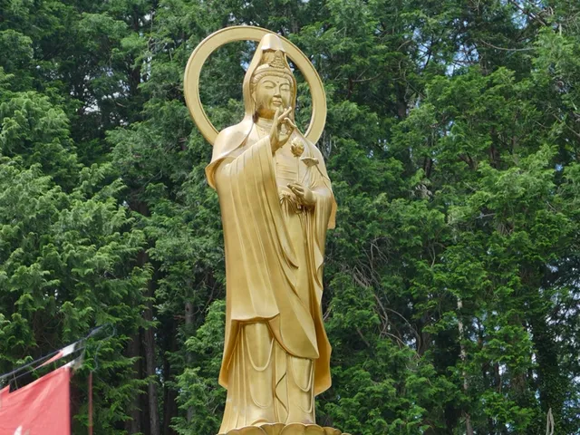 วัดโยโรยามะ ริโคคุจิ (เซเซ คันนง)