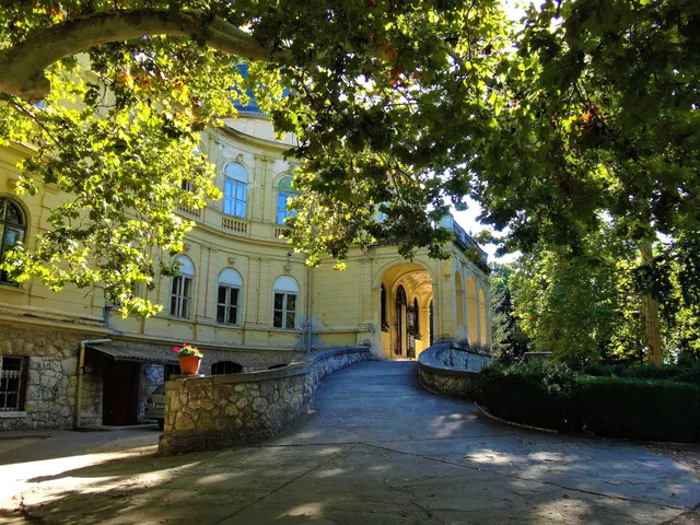 Andrássy Palace (Wahrmann Castle)
