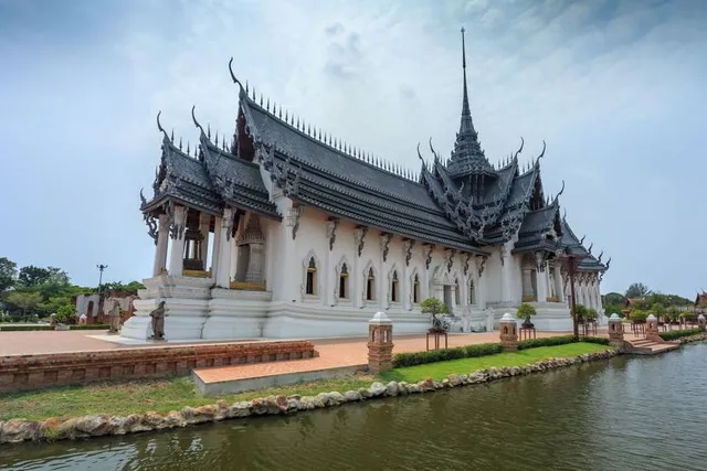 Sanphet Maha Prasat Throne Hall
