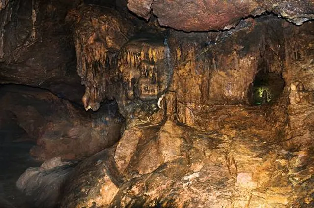 Bagumbungan Cave