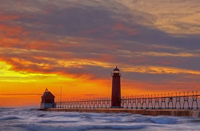 Grand Haven South Pierhead Outer Lighthouse