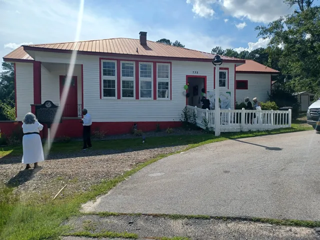 The Hiram Rosenwald School & Museum