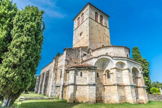 Basilique Saint-Just de Valcabrère