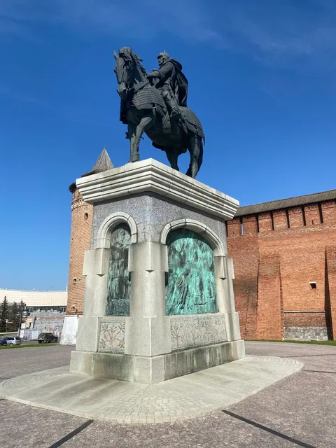 Pamyatnik Dmitriyu Donskomu