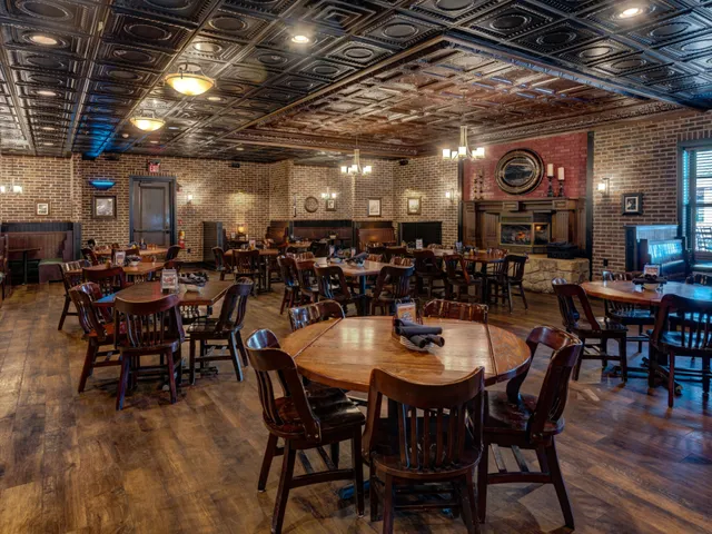 Lucky's 13 Pub Roseville