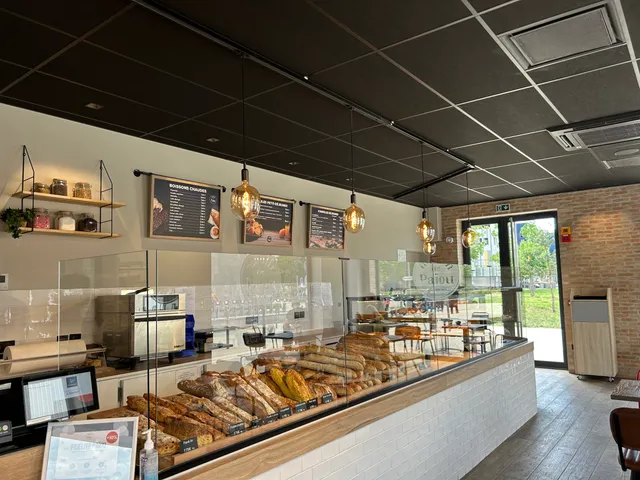 moulin de paiou esplanade