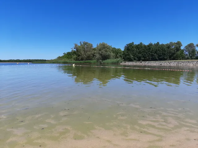 Plage de la Presqu'île de Larzicourt