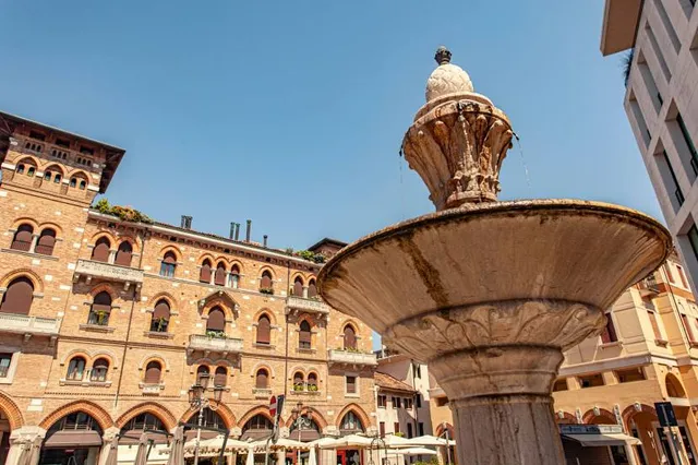 Fontana di piazza san Vito