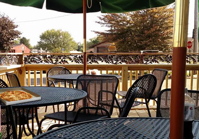 Kraus' Pizza of Navarre