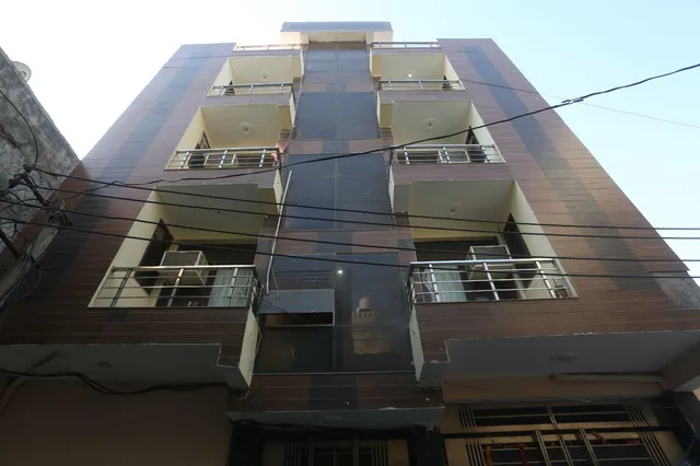 Super Hotel O Sheetla Colony