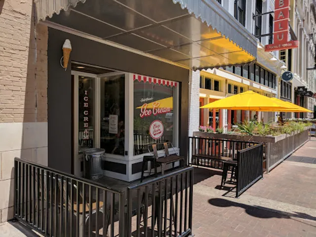 Cruze Farm Ice Cream - Downtown Knoxville