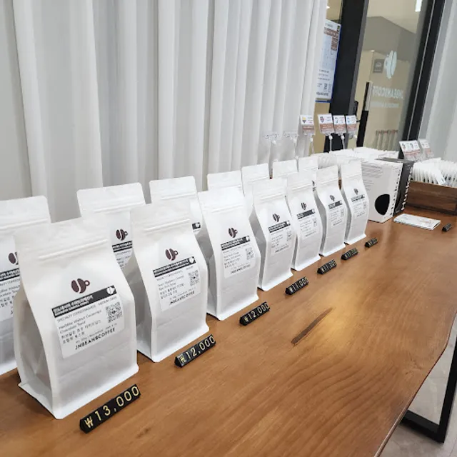 JNBEANSCOFFEE (제이엔빈즈커피) / Roastery (로스터리)