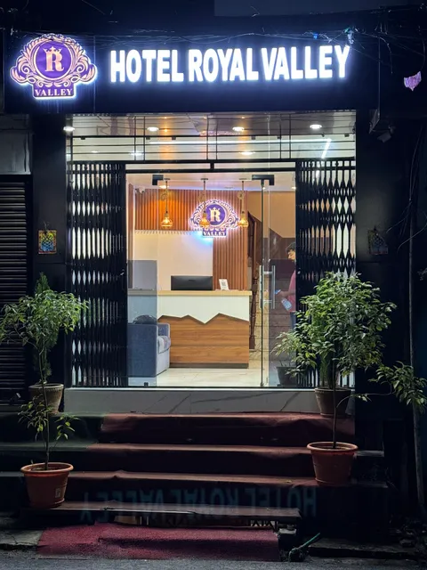 Hotel Royal Valley And Restaurant