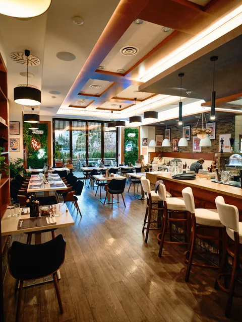 Pappa's Mediterranean Bistro