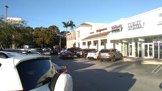 Suniland Shopping Center