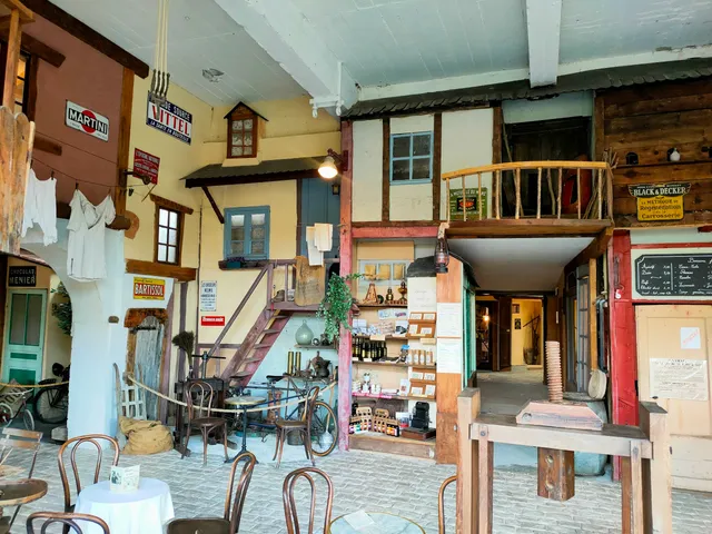 Museum La Rue Du Temps Qui Passe