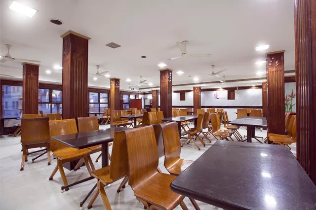 Annapoorna - Cross Cut Road