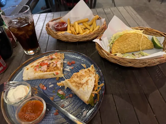 Amigos Mexican Bistro (TEX-MEX)