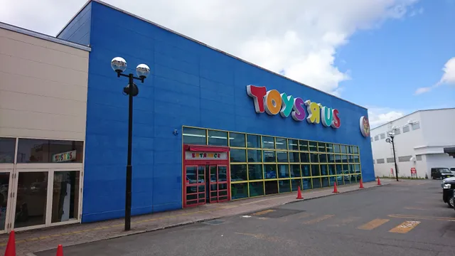 Toys "R" Us