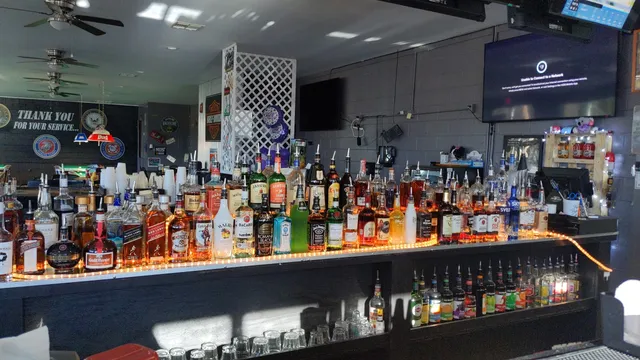 Route 17 Roadhouse Bar & Grill