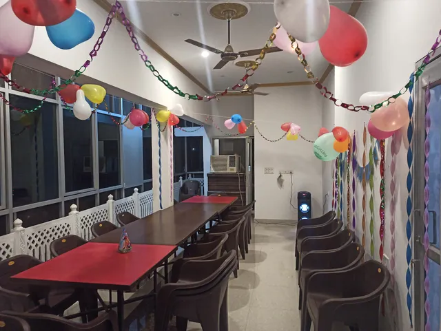 Golden Café Restaurant