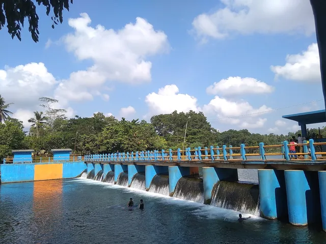 Danau Kemuning Kali Mesin