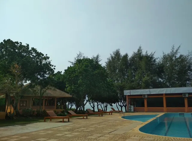 Yajai Beach Resort