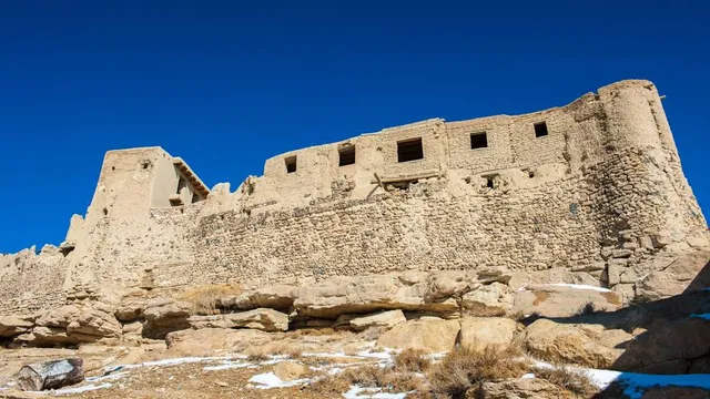 Tarqrud Castle