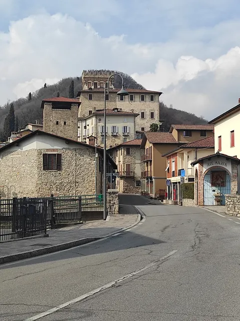 Castello Camozzi Vertova di Costa di Mezzate