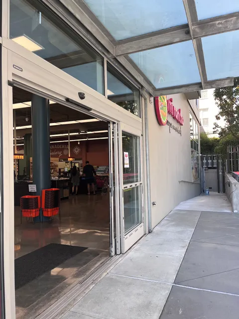 Mi Rancho Supermarket