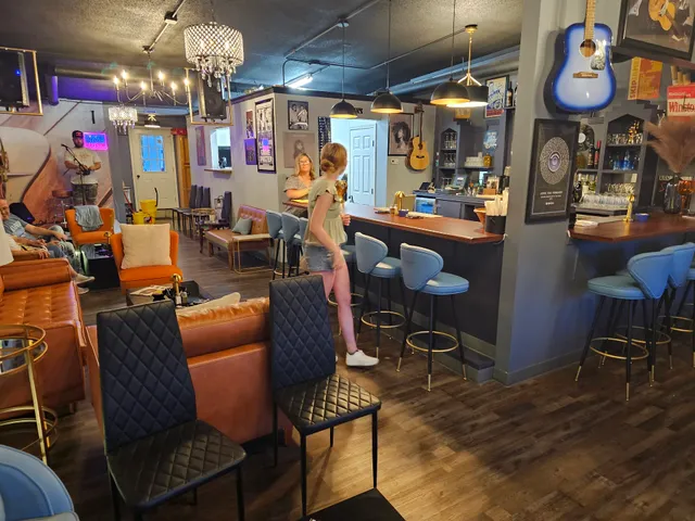 Bluebird Lounge