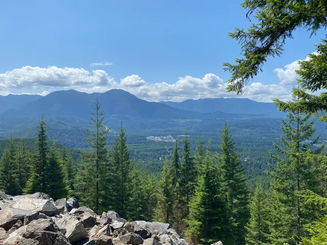 Mount Teneriffe Trailhead