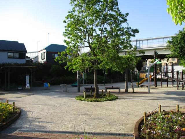 Egami Shirasagi Park