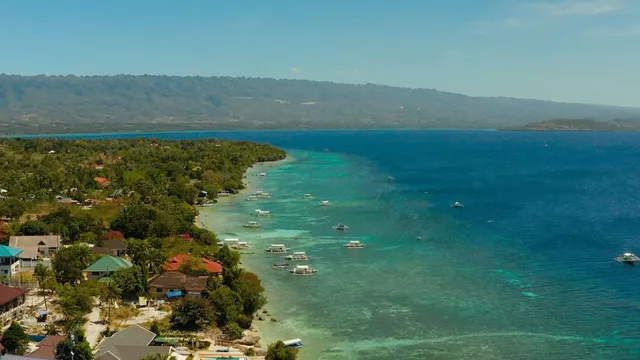 Pantai Bira Pasir Putih