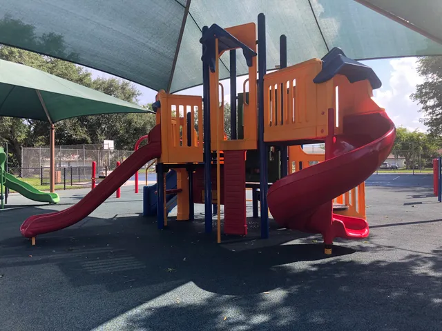 Jacaranda Lakes Park