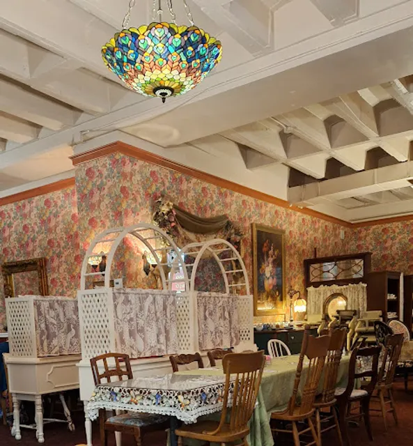 Miss Molly's Tea Room and Gift Shop