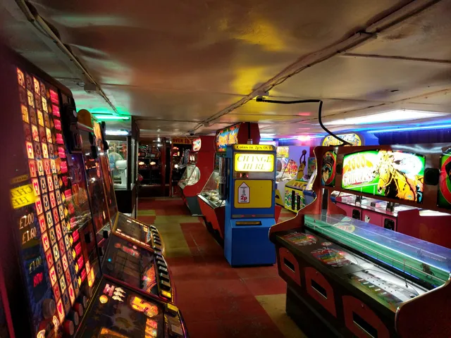 Pensarn Pleasure Beach Amusement Arcade (Laurence Williams Amusements)