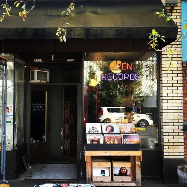 Clinton Street Record & Stereo