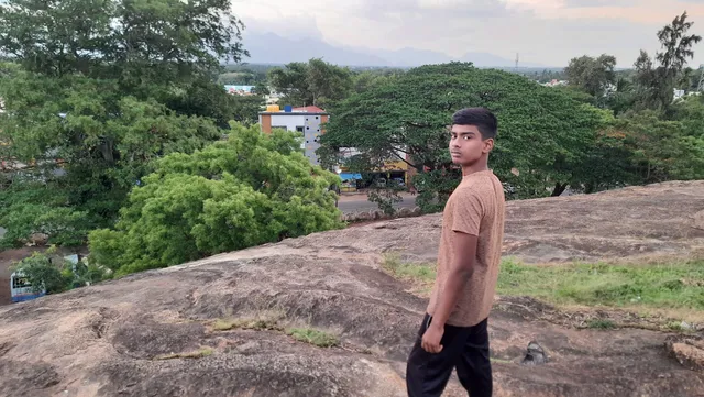 குற்றாலம் சாரல்