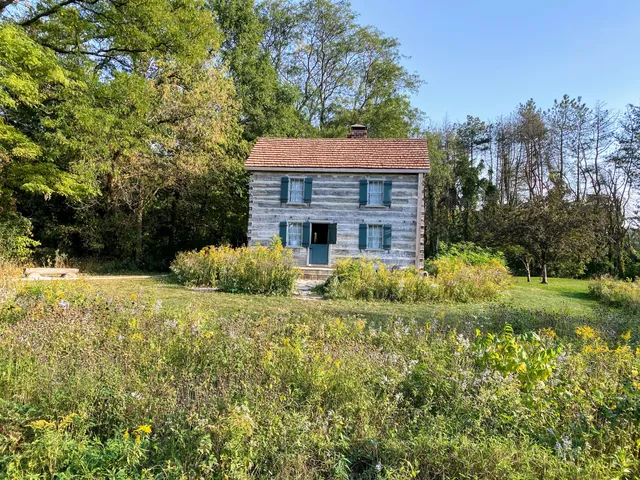 Schmidt-Burnham Log House