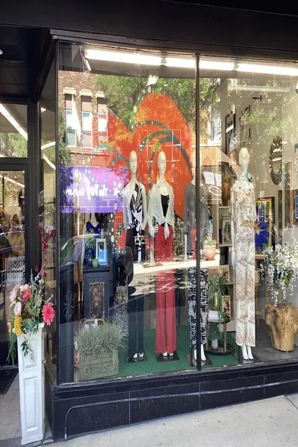 Waterfront House of Framing and Fashion