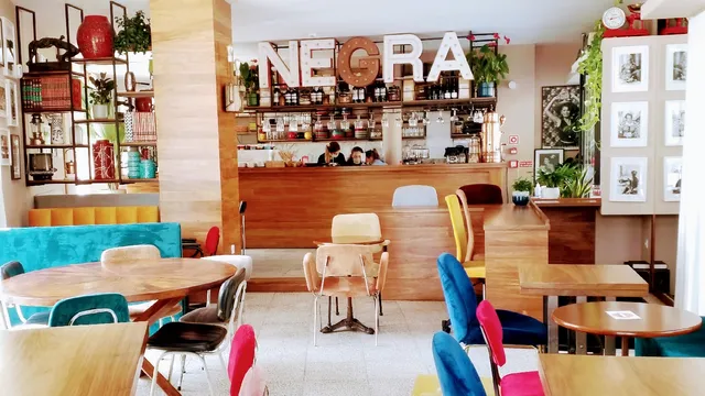Negra Café Boavista - Restaurant, Coffee, Brunch Porto