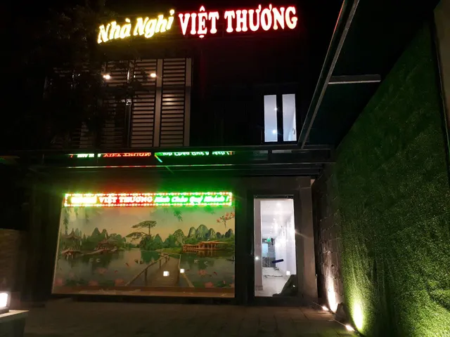 nhà nghỉ Việt Thương