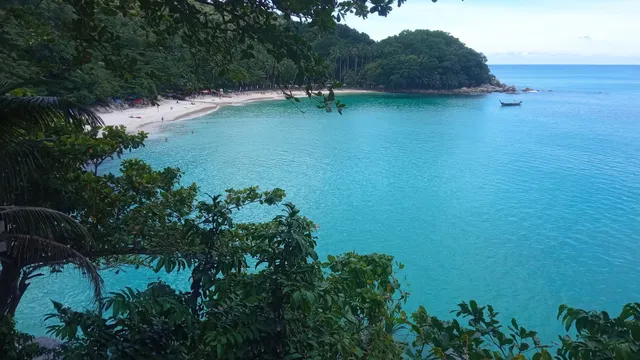 Freedom Beach sort & safety, Emergency way