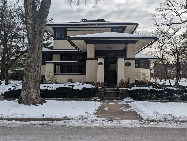 F. B. Henderson House - Frank Lloyd Wright