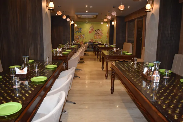 Paushtik Restaurant || Pure Vegetarian Family Restaurant