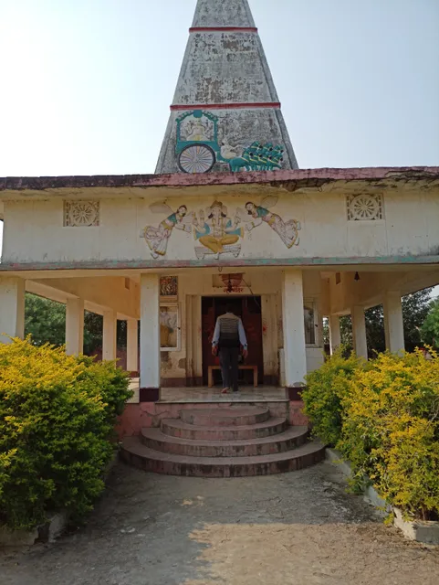 Satbahini mandir